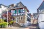 Hervorragend renoviertes Geschäftshaus in bester Innenstadtlage - die Stellplätze