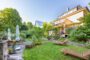 Stilvoll renovierter Altbau mit traumhaftem Garten! - Blick in den Garten